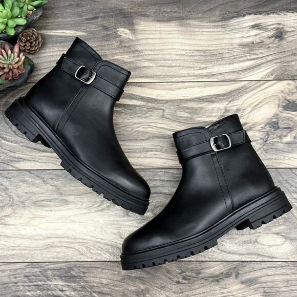 NEW Steve Madden Maezy 9M Black Leather Ankle Boots Bootie Biker - Picture 3 of 11